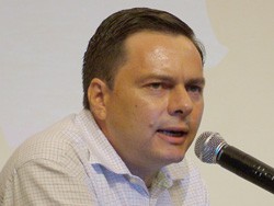 ISIDORO: se decide que la estación 94.5 fm se quede al aire ISIDORO: se decide que la estación 94.5 fm se quede al aire