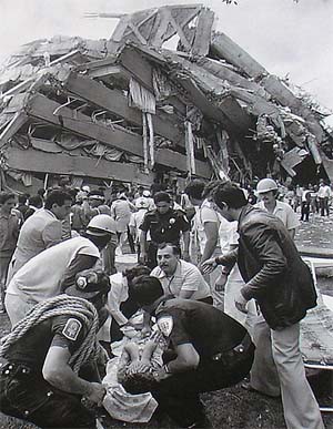 Se recuerdan a las victimas del 85. Se recuerdan a las victimas del 85.