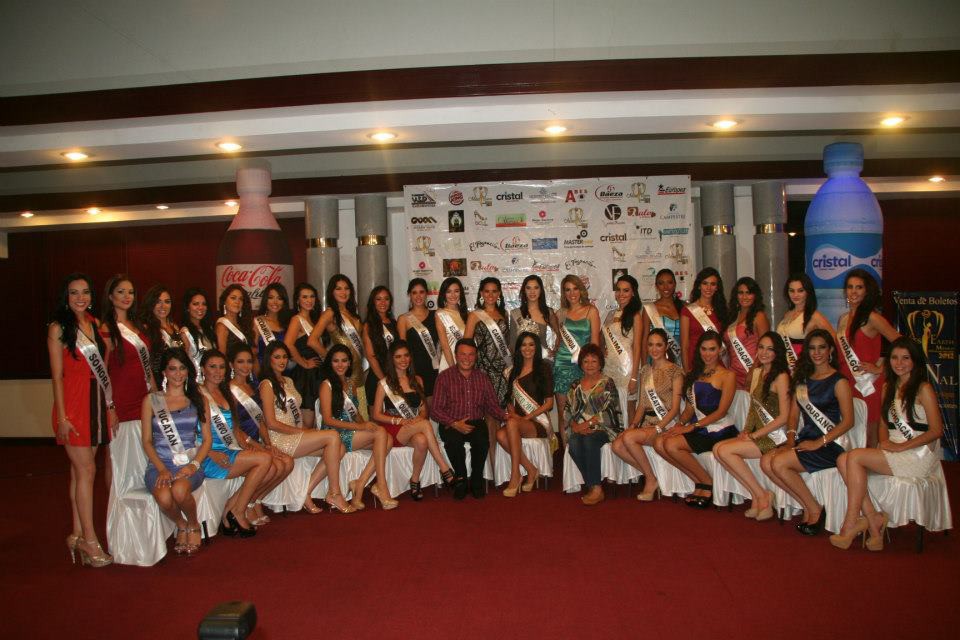 Participantes de un certamen de belleza realizan acciones en pro del ambiente. Participantes de un certamen de belleza realizan acciones en pro del ambiente.