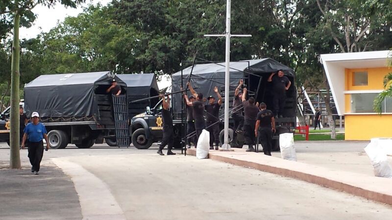 Bomberos de la SSP realizan inspección en la Feria Yucatán X\\\\\\\\\\'matkuil 2013 Bomberos de la SSP realizan inspección en la Feria Yucatán X\\\\\\\\\\'matkuil 2013