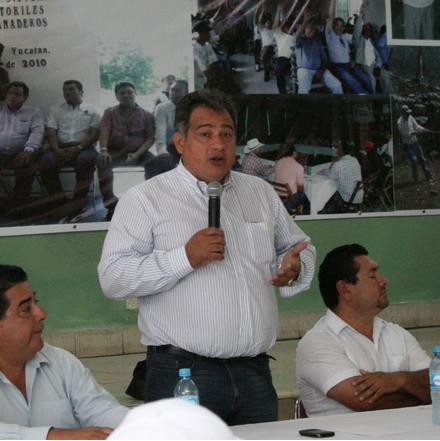 Toman medidas por pasta de gallina proveniente de Jalisco que ingreso a Yucatán Toman medidas por pasta de gallina proveniente de Jalisco que ingreso a Yucatán