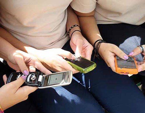 87 de cada 100 mexicanos tiene celular 87 de cada 100 mexicanos tiene celular