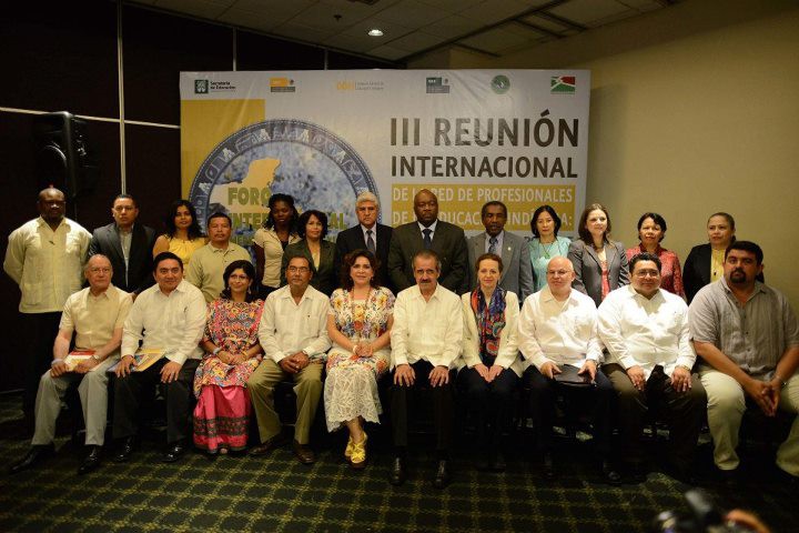 Apoyo a la educación indígena en Yucatán Apoyo a la educación indígena en Yucatán