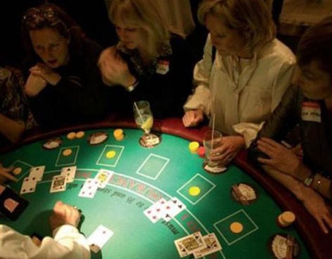 Mamás cambian la casa por los casinos Mamás cambian la casa por los casinos
