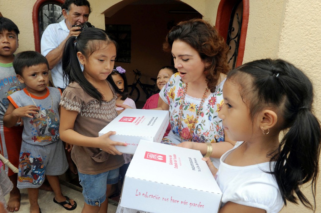 Gobierno del Estado entregara 211 mil paquetes escolares para alumnos de primaria y secundaria Gobierno del Estado entregara 211 mil paquetes escolares para alumnos de primaria y secundaria