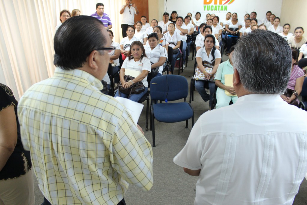 Maestras de los Cadis se capacitan para brindar mejor servicio Maestras de los Cadis se capacitan para brindar mejor servicio
