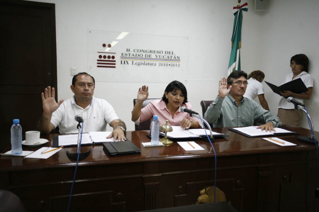 Periodo extraordinario para recibir informe de la CODHEY Periodo extraordinario para recibir informe de la CODHEY