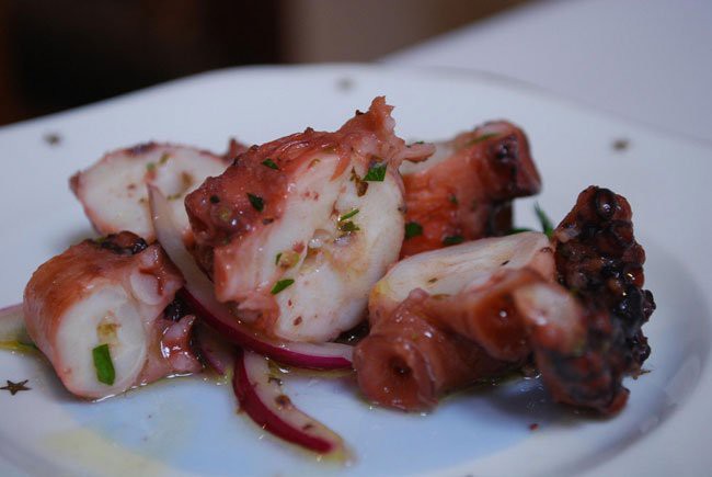 Vendedores de pulpo pronostican bajas ventas en esta temporada Vendedores de pulpo pronostican bajas ventas en esta temporada