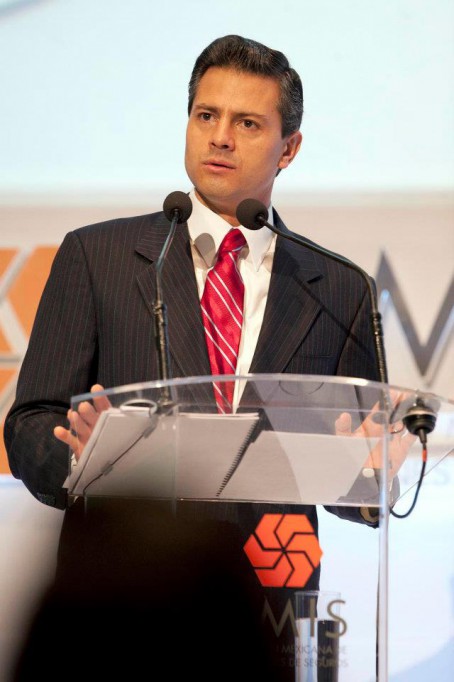 Seré un presidente que ejerza el poder de manera democrática: EPN Seré un presidente que ejerza el poder de manera democrática: EPN